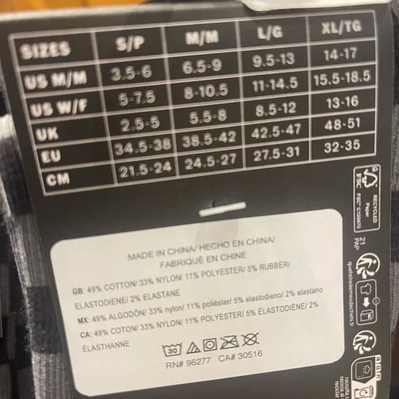 Vans Checkerboard Pewter / Black Crew Socks (1 pair)
Monochrome Checkered Crew - Picture 8 of 16